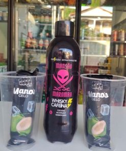 Kit: Whisky Mansão Maromba + Gelo e Copão Aquele Kit pro Rolê: 01 Whisky Mansão Maromba 1 litro 02 Gelo Coco Manos 02 Copos 700 ml